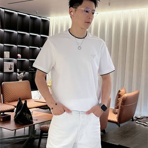 プラダ 白 Tシャツ