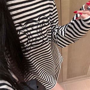 セリーヌ ロン T 立体刺繍トリオンフ 黒ボーダー ディテール