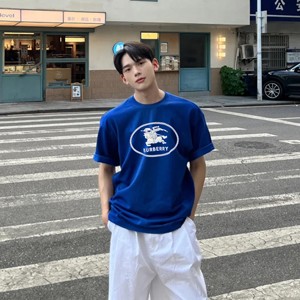 バーバリー ナイトスタンプロゴ  Tシャツ