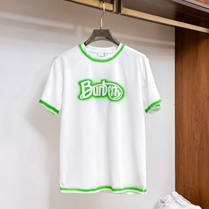 バーバリー グラフィティ ロゴ Tシャツ